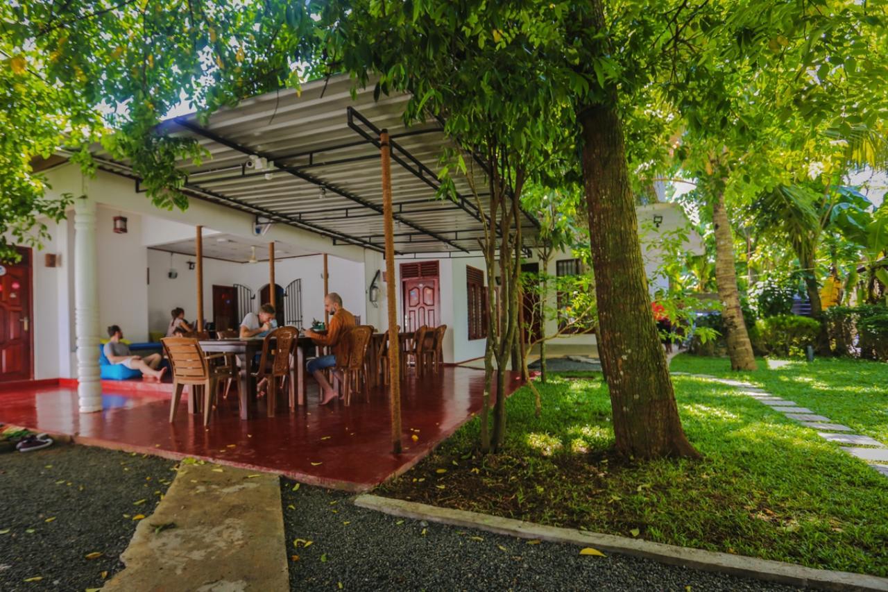 Gihan Guesthouse Мирисса Экстерьер фото